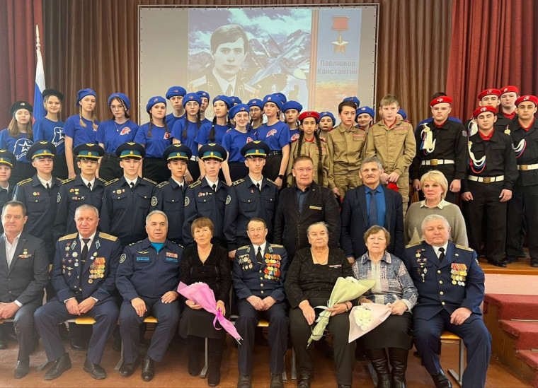 "Героями не рождаются".